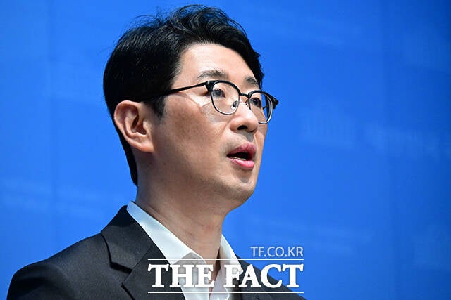 국민의힘이 캄보디아에서 잇따라 발생한 한국인 납치·감금·살해 사건과 관련해 "이재명 정부가 사실상 무대응하고 있다"고 주장했다. 사진은 주진우 국민의힘 의원./남윤호 기자