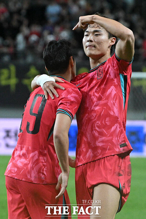 분위기 바꾼 엄지성-오현규 연속골, 홍명보호 <b>파라과이전</b> 2-0 승리