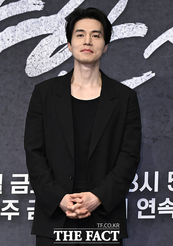 <b>이동욱</b>, <b>사생활 침해</b> 피해…소속사 "엄중한 법적 조치"