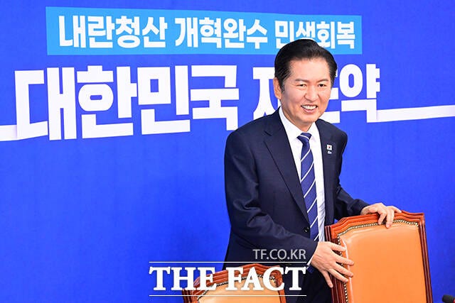 <b>정청래</b>, <b>법사위 국감</b> '소란 자제' 당부…"국민이 조희대 지켜봐"
