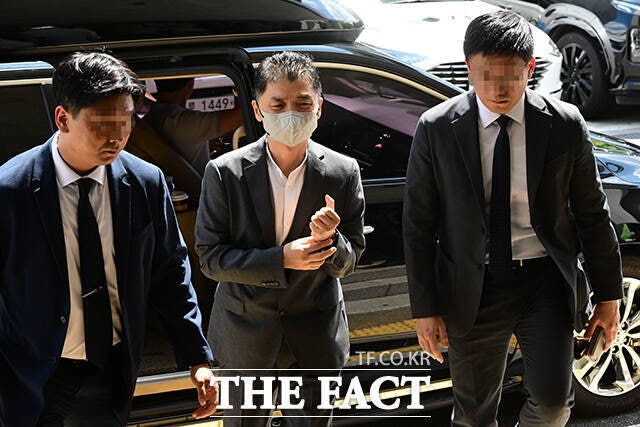 '<b>SM</b> 시세조종 <b>의혹</b>' 김범수 1심 D-6…카카오 리더십 '중대 기로'
