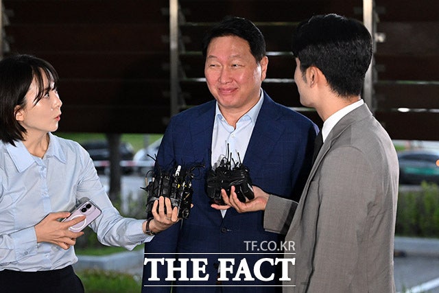 '1.4조 재산 분할' 파기환송…<b>최태원</b> "법원 판단에 제가 할 말 없어"