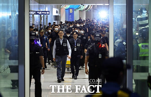 <b>캄보디아</b> <b>사망</b> <b>대학생</b> 부검…한·캄 경찰 양자 회담도