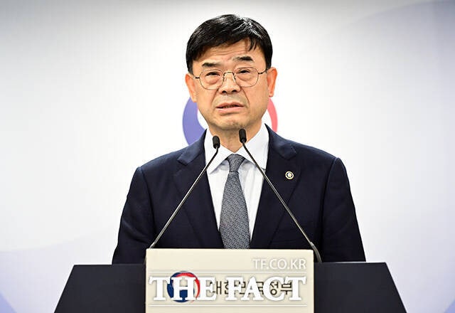 李 대통령, '<b>갭투자</b> 논란' <b>이상경</b> 차관 면직안 재가