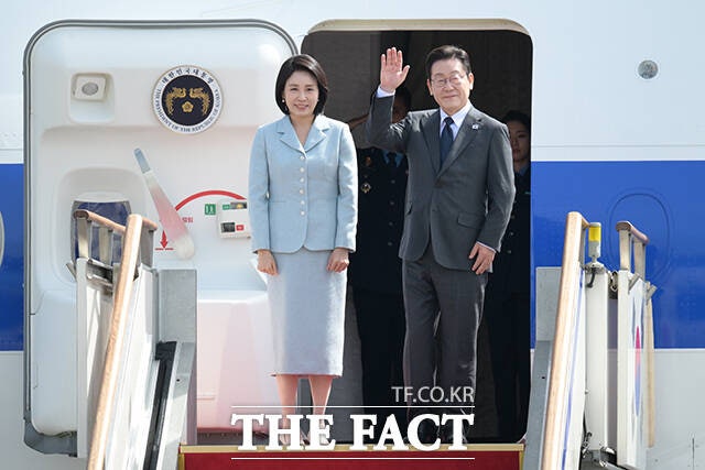 李 대통령, <b>아세안 정상회의</b> 위해 출국…1박 2일 출장