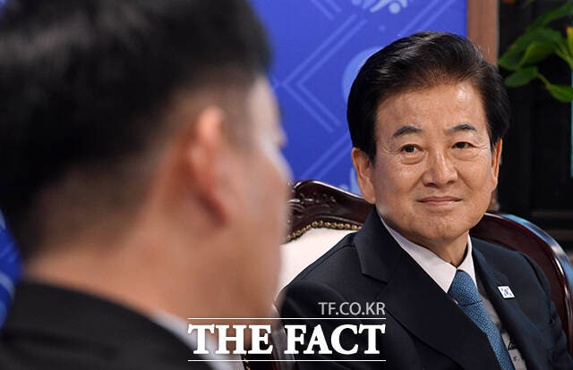 [2025 국감] 정동영, <b>평화</b>적 두 국가론 '정부안→<b>통일</b>부안' 정정(종합)