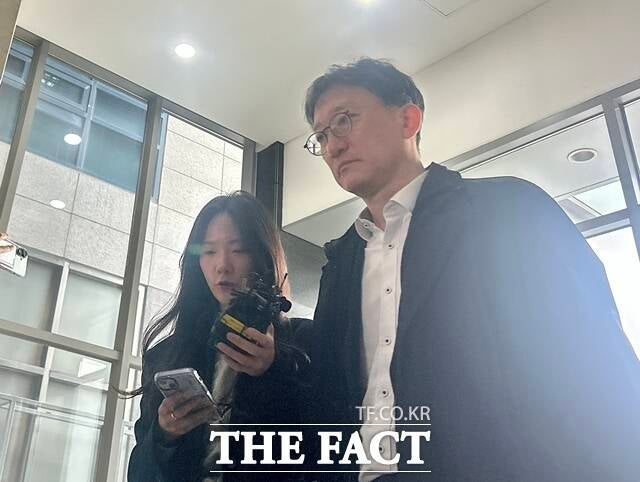 '<b>채상병 수사 방해</b>' <b>송창진</b> 전 공수처 검사 특검 출석…"사실대로 말할...