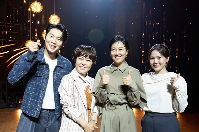 "음악이 주는 힘"…'<b>언포게터블 듀엣</b>', 기억 되찾는 기적의 무대(종합)
