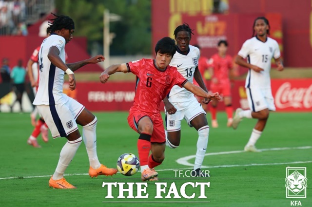 '백기태호' 한국축구, 잉글랜드에 져 U<b>17 월드컵 16강</b> 진출 실패