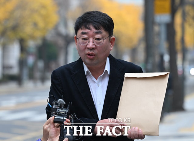 <b>유튜버</b> 신혜식 2차 경찰 조사…"배의철·성삼영이 <b>서부지법 폭동</b> 선동"