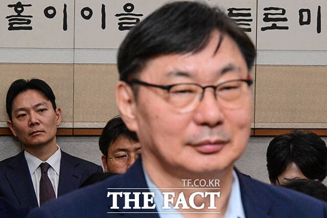 법무부 "검찰 전관 변호사, <b>이화영 회유</b> 정황"…당사자는 부인