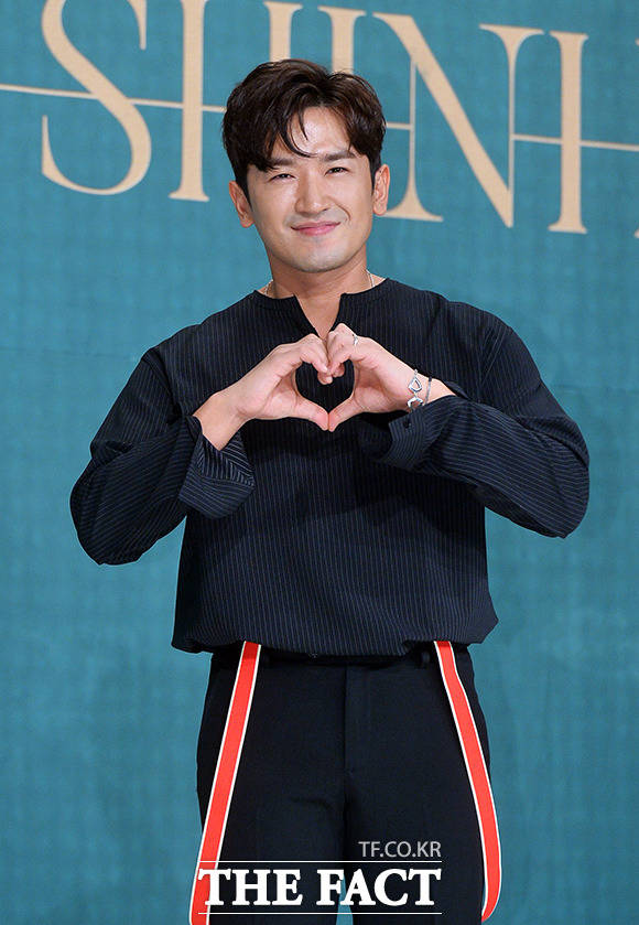 [단독] 신화 <b>이민우</b> 8일 <b>득녀</b>…가족과 기쁨 나누는 중
