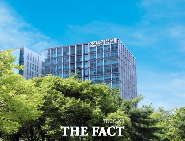 이지스자산운용 매각 우선협상대상자로 힐하우스인베스트먼트가 선정되자 흥국생명이 강하게 반발하며 법적 대응 가능성을 시사했다/이지스자산운용