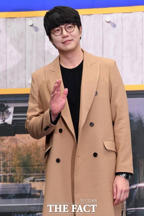 <b>성시경</b>, '<b>횡령</b> 혐의' 前 <b>매니저</b> <b>선처</b>…"원만하게 마무리되길"