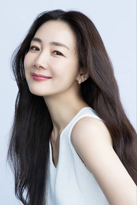 "따뜻한 가족 영화"…<b>최지우</b>, '<b>슈가</b>'에 담은 강인한 모성애(종합)