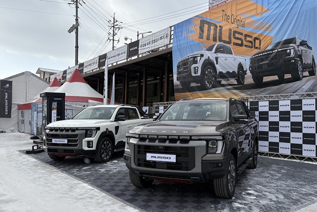 KG모빌리티(KGM)는 문화체육관광부가 선정한 글로벌 축제 '2026 화천산천어축제'에 참가해 신형 '무쏘'를 경품으로 제공한다고 13일 밝혔다./KGM