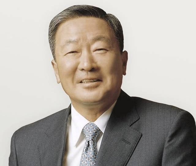 故 구본무 선대회장 8주기…기일 당일 구연경·윤관 부부 법정行