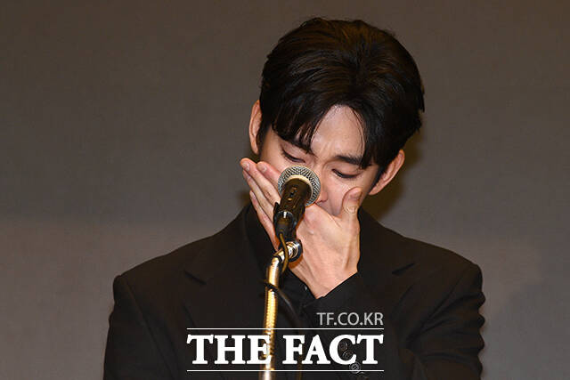 김수현 측 "故 김새론 유족 <b>변호사</b> 피의자 전환…이례적인 일"