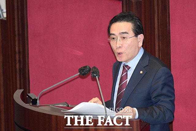 아버지 이름 팔아 16억 꿀꺽... 태영호 전 의원 장남 결국 구속