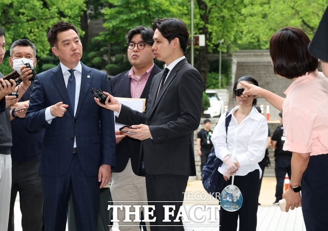 [강일홍의 오늘연예] '김수현 녹취' AI 조작 혐의, 김세의 결국 구속