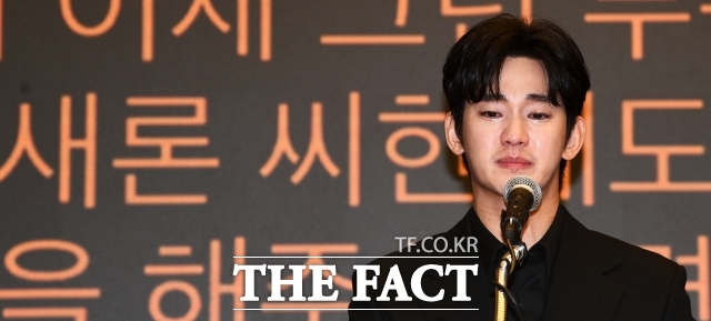 [강일홍의 오늘연예] '활동중단 피해' 김수현 반격...김세의 '몰락' 수순