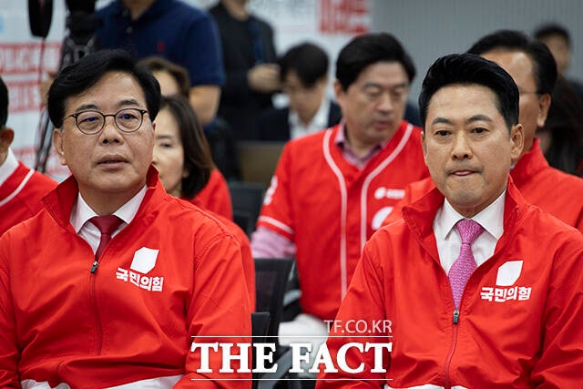 국힘, 9일 새 <b>원내대표</b> 선출…송언석·정점식 사퇴