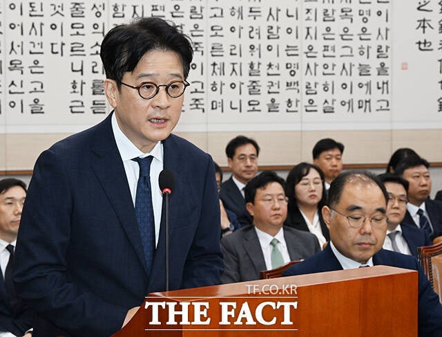 '김건희 무혐의 의혹' 이창수 전 중앙지검장 특검 첫 조사