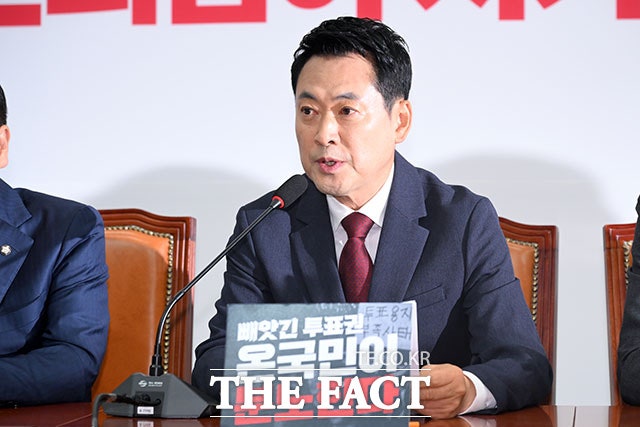 거센 책임론 속 배수진…장동혁의 '이유 있는' 버티기?
