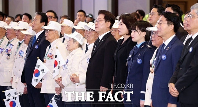 李 대통령 "전쟁 걱정도, 싸울 필요도 없는 한반도 만들겠다"