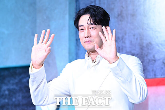 [TF초점] '김부장' 소지섭, 13년 만에 SBS 컴백…신드롬 재현할까