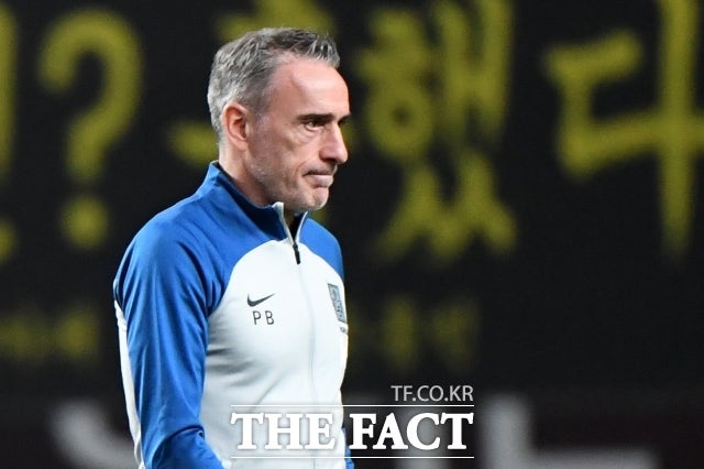 "돌아와 주세요"…<b>벤투 감독</b> 아내 SNS 몰려간 韓 축구팬들
