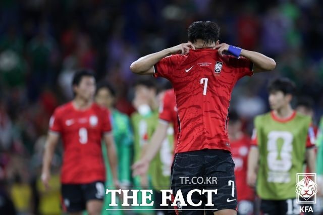 손흥민, 월드컵 탈락에 "진심으로 죄송…죽기 살기로 달려보겠다"