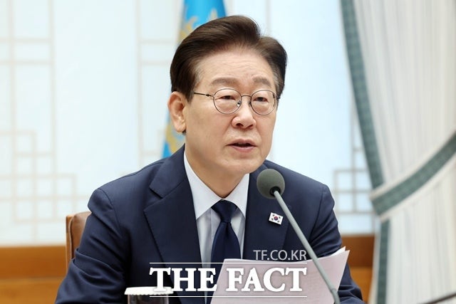 李 대통령 "메가프로젝트가 이벤트? 협조는 못해도 방해하지 않았으면"
