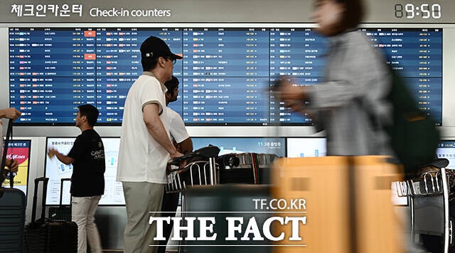 고환율·고유가에 흔들린 LCC…여름 성수기 딛고 날아오를까