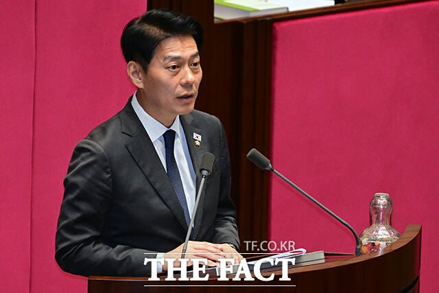 <b>한민수</b>, 與최고위원 출마 "저는 친명이자 친청…당 통합 이룰 것"