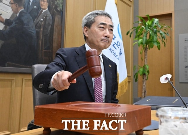 [비즈토크<하>] 긴축 들어간 한국은행…기준금리 인상 영향은