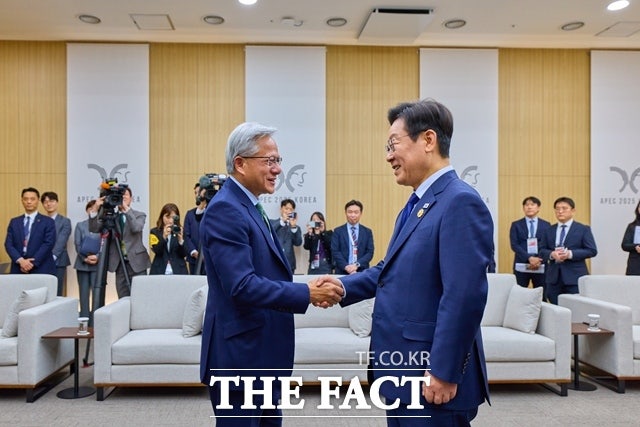 李 대통령, <b>이재용</b>·젠슨황과 샌프란시스코 '피시앤칩스' 회동