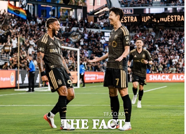 '살아난' <b>손흥민 3</b>경기 <b>연속골</b>...'더 신난' LAFC 3연승 '질주'