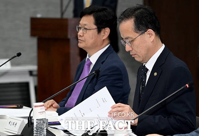 [속보] 초고가 주택 종부세↑·비거주 혜택↓…정부, <b>세제개편안</b> 공개