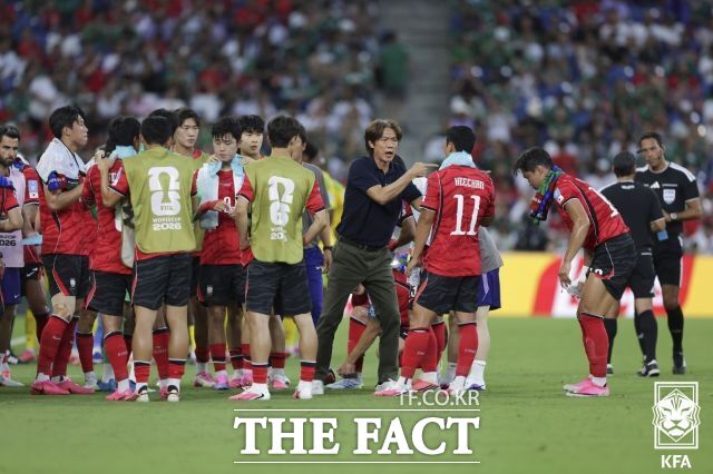감독은 계속 바뀌는데, 왜 한국축구는 그대로인가 [최순호의 축구세상]