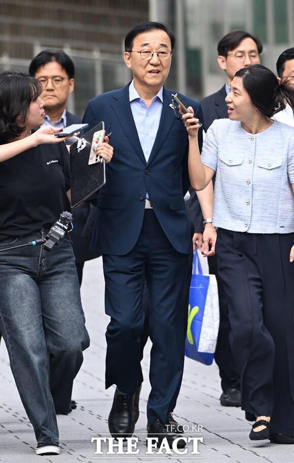 김윤덕·오세훈 이번에도 접점은 없었다…<b>용산공원</b> '<b>평행선</b>'