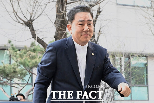 <b>김병기</b> 수사 1년만 구속영장…'<b>차남</b> 특혜 채용' 등 혐의(종합)