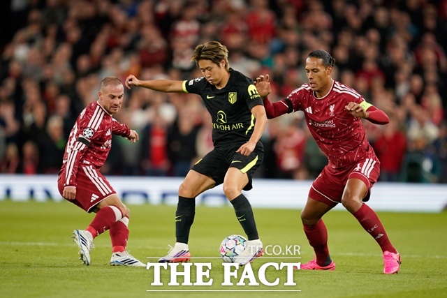 'UCL 선발 59분' <b>이강인</b>, 리버풀 <b>집중견제</b> 뚫고 패스 성공률 89%