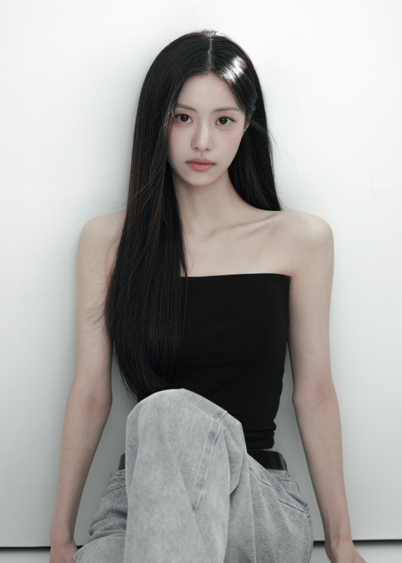 '르세라핌 탈퇴→<b>배우 전향</b>' <b>김가람</b>, 새 프로필 공개