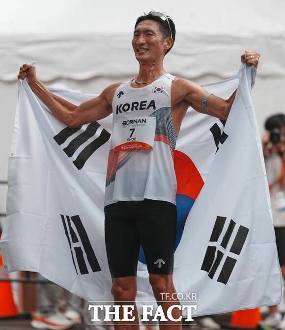 [아시안게임] <b>최병광</b>, 하프마라톤 경보 <b>동메달</b>…한국 육상 첫 메달