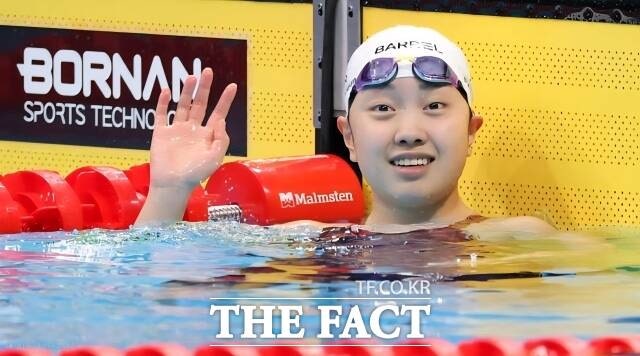 [아시안게임] <b>박시은</b>, 여자 평영 200m 은메달…한국신기록