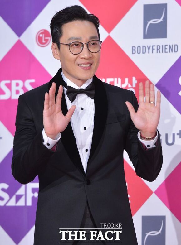 <b>이휘재</b>, 오늘(6일) <b>부친상</b>…모친상 후 3년만