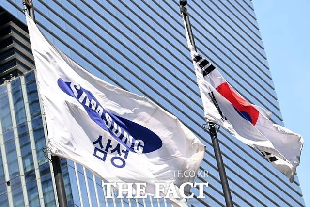 <b>삼성전자</b>, 분기 <b>영업익</b> '<b>100조</b> 시대' 열었다…반도체만 110조 육박 전망