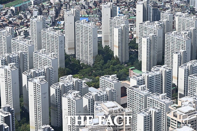 전문가들은 서울 집값 상승률이 둔화될 가능성에는 동의하면서도 이를 주거 안정으로 보긴 어렵다고 했다./김성렬 기자