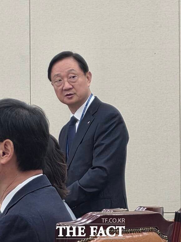 [2026 국감] <b>이찬진</b> "단일종목 레버리지 ETF <b>심사 서둘러</b>…정부 상장 일...
